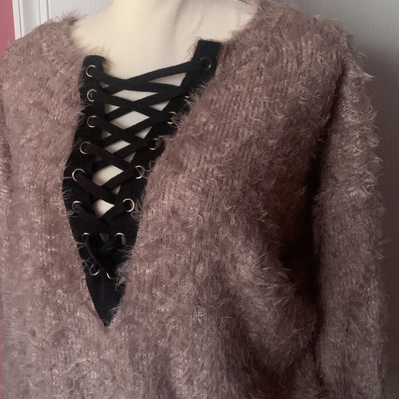 EUC Express soft fuzzy lace up sweater front criss cross size SP - Picture 4 of 8